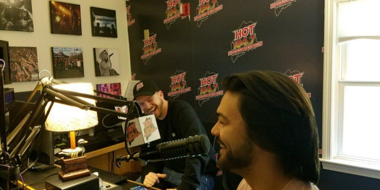 (In Studio) Caye w/ Ryan Deelon #NewAt2Mix