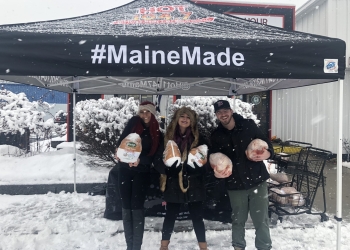 (Recap) Annual Hot 104.7 Turkey Giveaway