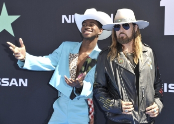 (News) Lil Nas X Calls for More “Old Town Road” Remixes