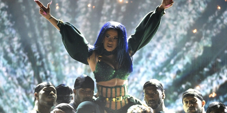 (News) Cardi B Tries To Trademark “Okurrr” But Gets Denied