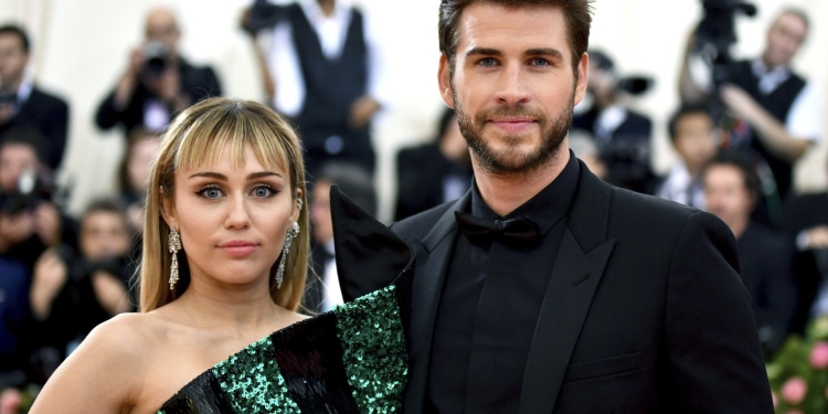 (News) Miley Cyrus and Liam Hemsworth Have Separated