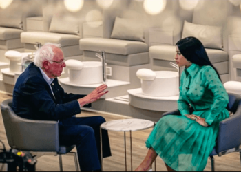 (News) Cardi B And Bernie Sanders Discuss Raising Minimum Wage In New Clip