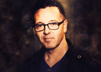 (Interview) On Air with Psychic Medium John Edward