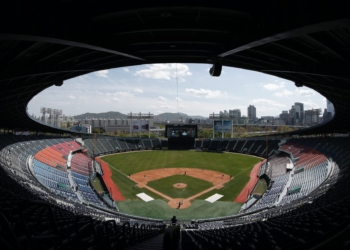 (News) Baseball is Back! Well in South Korea Atleast..