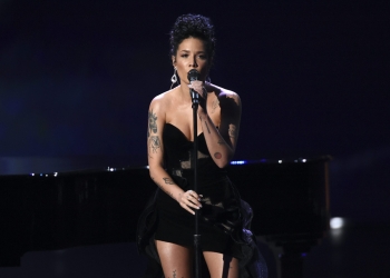 (News) Halsey is Pursuing a Law Degree