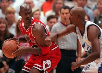 (News) Utah Pizza Hut Manager Claps Back at Jordan’s Food Poisoning Claims