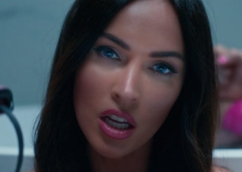 (Watch) Machine Gun Kelly – Bloody Valentine