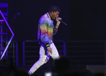 (News) Lil Baby Calls Out Walmart for Selling Fake 4PF Record Label Chains