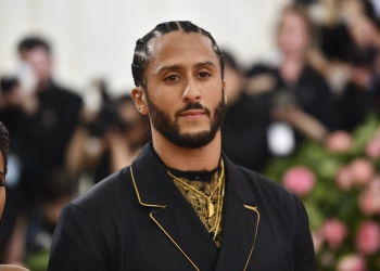 (News) Colin Kaepernick Launches Initiative to Provide Defense Lawyers for Protesters
