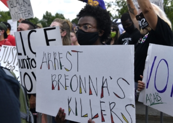 (News) Oprah Winfrey Puts Breonna Taylor on The Cover of O Magazine