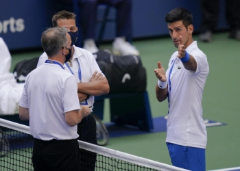 (News) Novak Djokovic Disqualified for Accidentally Hitting Line Judge with Ball