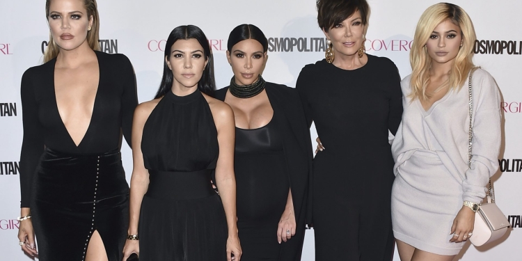 (News) Keeping Up With the Kardashians is Ending in 2021
