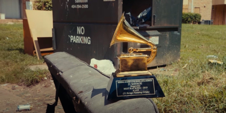 (Watch) 21 Savage x Metro Boomin – Runnin
