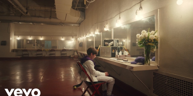 (Watch) Justin Bieber & Benny Blanco – Lonely