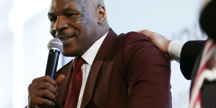 (News) Mike Tyson is Ready for His Upcoming Boxing Match Against Roy Jones Jr.