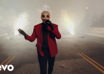 (Watch) The Weeknd Performing “Save Your Tears / In Your Eyes” Live on The 2020 American Music Awards