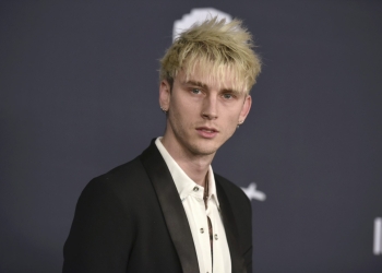 (News) Machine Gun Kelly Opens Up About Drug Abuse and Therapy