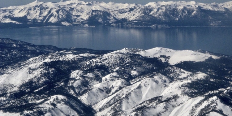 (News) The Boston Bruins Will Reportedly be Playing Outdoors at Lake Tahoe This Season