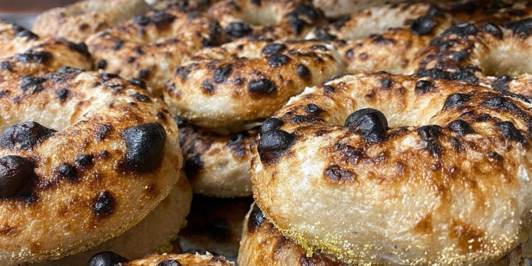 (Local) Rover Bagel Returns to Biddeford