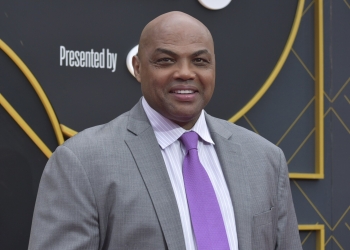 (News) Charles Barkley Gives Back to Local Teachers
