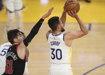 (News) Steph Curry Becomes All-Time NBA 3 Point Leader