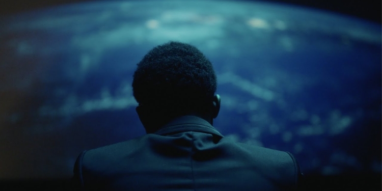 (Watch) Roddy Ricch – live life fast (Intro)