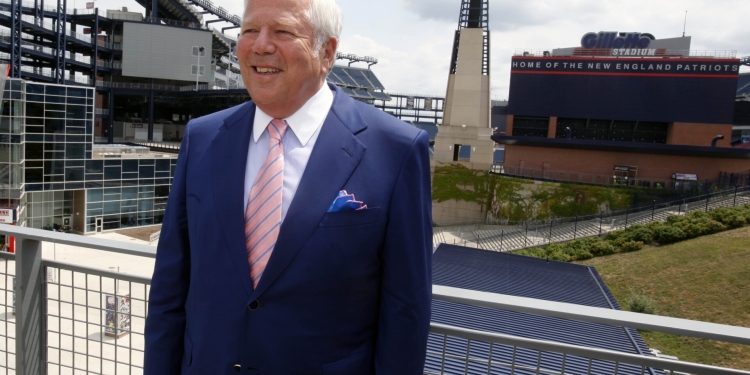 (News) Robert Kraft Is Engaged