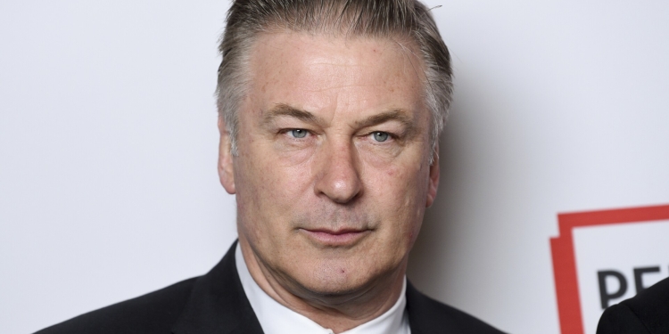 (News) Alec Baldwin Returns To Acting