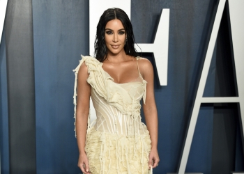 (News) Kim Kardashian Lands Sports Illustrated Swimsuit Cover