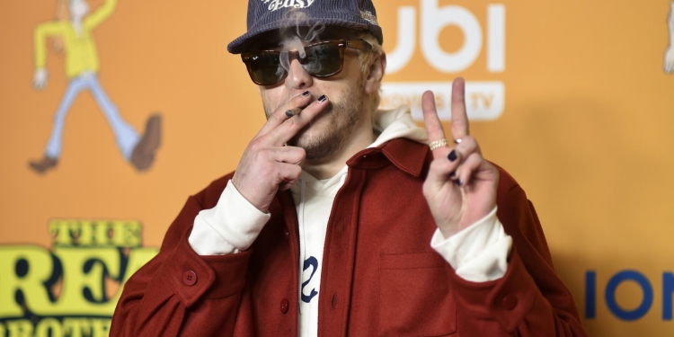 (News) Pete Davidson Leaves SNL After Eight Seasons