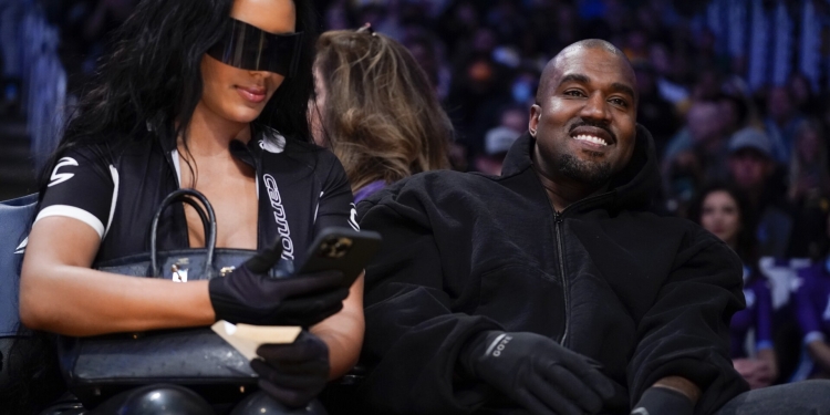 (News) Kanye West & Girlfriend Chaney Jones Seem To Be Getting Serious