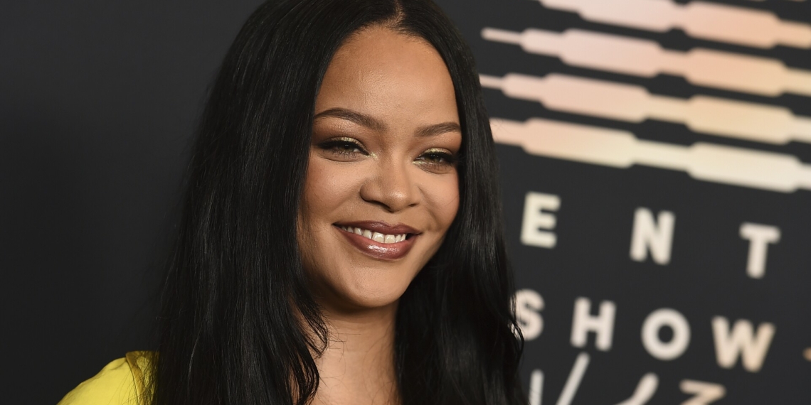 (News) Rihanna Becomes Youngest Female Self-Made Billionaire