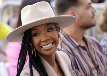 (News) Brandy Hospitalized in Los Angeles