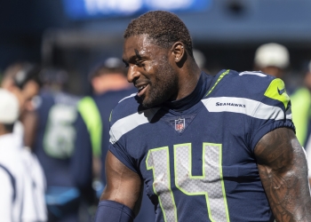 (News) D.K. Metcalf Leaves NFL Game for Interesting Reason