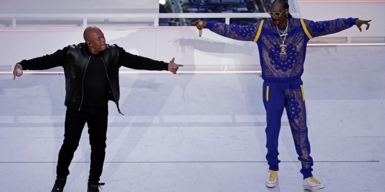 (News) Snoop Dogg Teases New Music with Dr. Dre