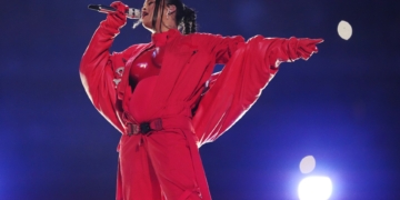 (News) Rihanna Crushes Super Bowl Halftime Show