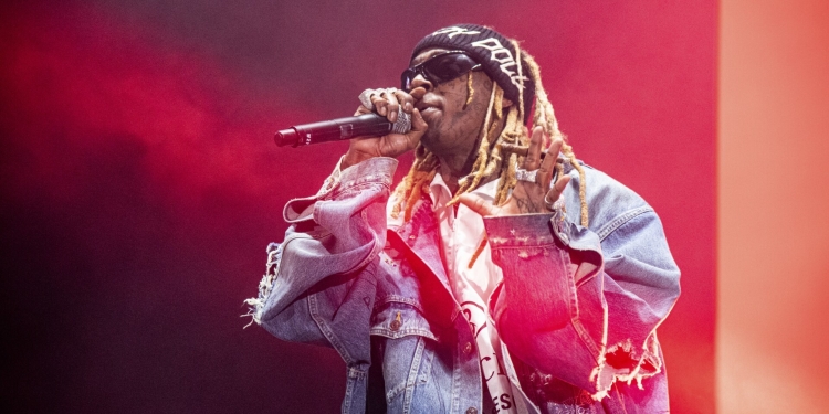 (News) Lil Wayne’s “Dedication 2” to be Released on Streaming with Bonus Tracks in Late 2023