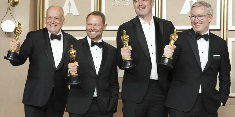 (News) Gorham High Grad Oscar Winner / Full 95th Academy Awards Recap