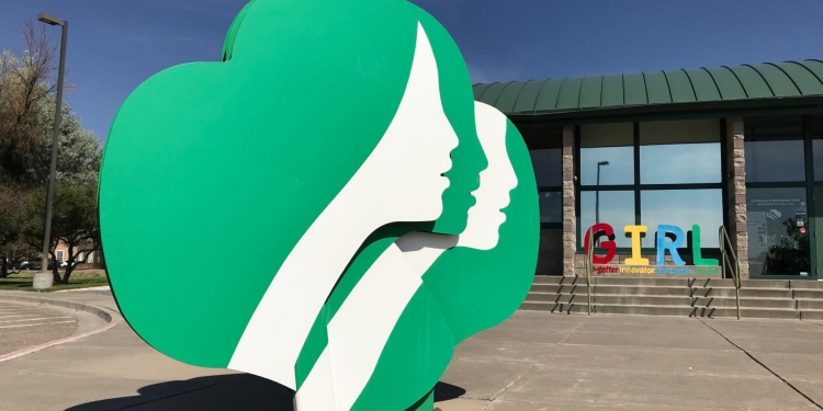 Maine Girl Scout Breaks Cookie Record