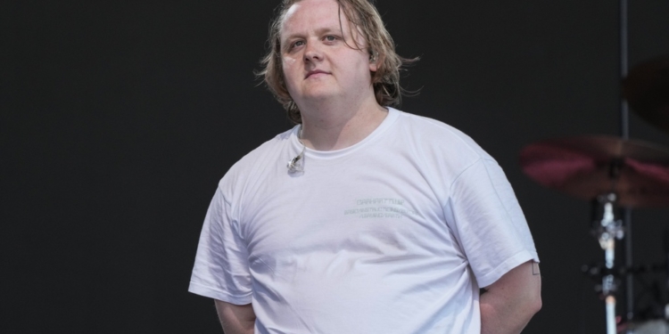 Fans Help Lewis Capaldi Finish ‘Someone You Loved’ at Glastonbury Festival