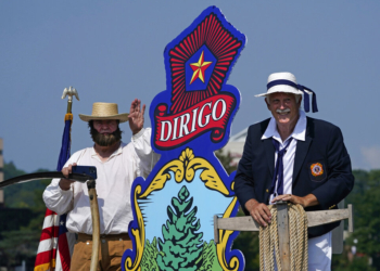 Will Maine Go Back To The Original State Flag?