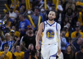 Steph Curry Performed On Stage With Paramore