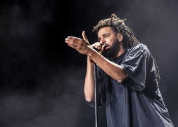 J. Cole Skips “Jada And That Will Love” Line In “No Role Modelz” During Live Performance