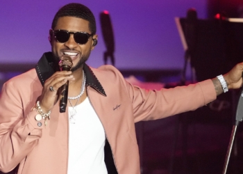 Usher Brings Ludacris Out At Las Vegas Residency To Perform “Yeah!” – Superbowl Teaser?
