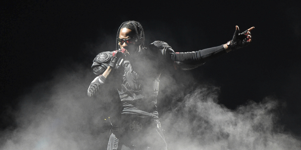 Travis Scott Breaks Up Argument, Makes Couple Kiss And Make Up At His Concert