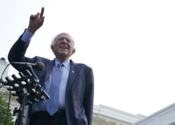 Senator Bernie Sanders To Deliver UNE Commencement Address