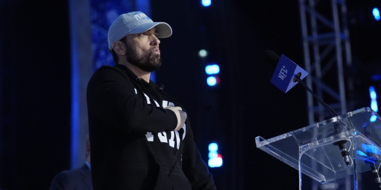 Eminem’s “Mockingbird” Becomes His 6th Music Video With Over 1 Billion Views On YouTube