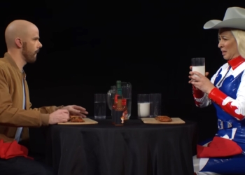 Beyoncé (Maya Rudolph) Returns To Hot Ones