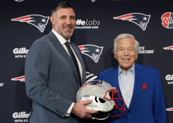 Patriots Hire Mike Vrabel as Head Coach