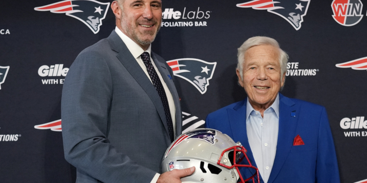 Patriots Hire Mike Vrabel as Head Coach